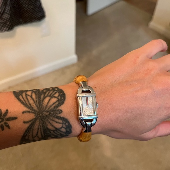 Vintage Gucci Timepiece - Picture 1 of 5